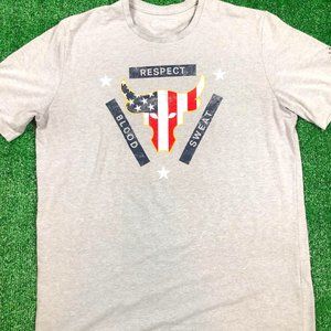 UNDER ARMOUR Men's T-Shirt In Large.